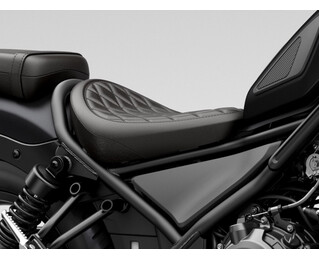 Сидіння водія з декоративним простроченням, чорне